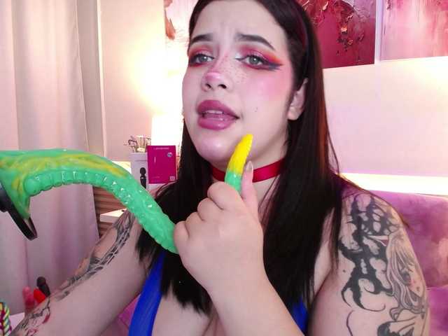 Annybutty live cam on BongaCams