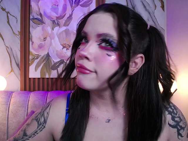 Annybutty live cam on BongaCams