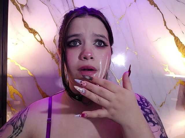 Annybutty live cam on BongaCams