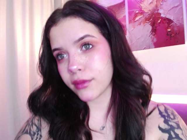 Annybutty live cam on BongaCams