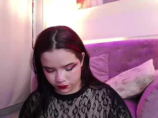 Annybutty live cam on BongaCams