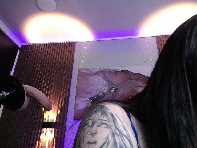 Annybutty live cam on BongaCams