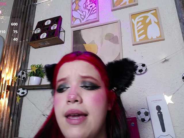 Annybutty live cam on BongaCams