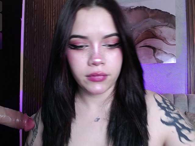 Annybutty live cam on BongaCams