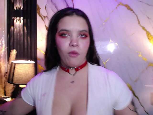 Annybutty live cam on BongaCams