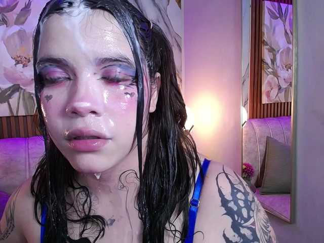 Annybutty live cam on BongaCams
