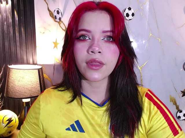Annybutty live cam on BongaCams