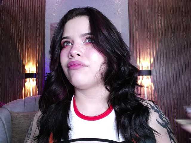 Annybutty live cam on BongaCams