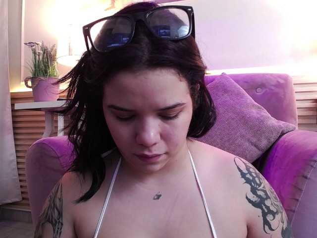 Annybutty live webcam show