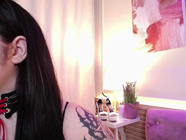Annybutty live cam on BongaCams
