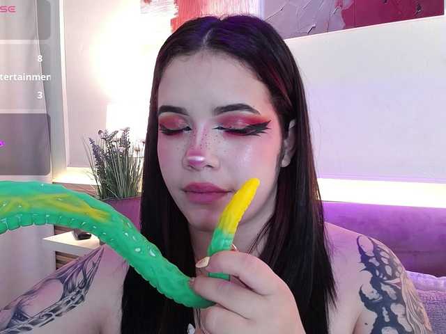 Annybutty live cam on BongaCams