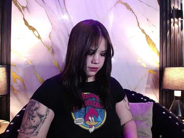 Annybutty live cam on BongaCams