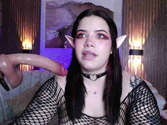 Annybutty live cam on BongaCams