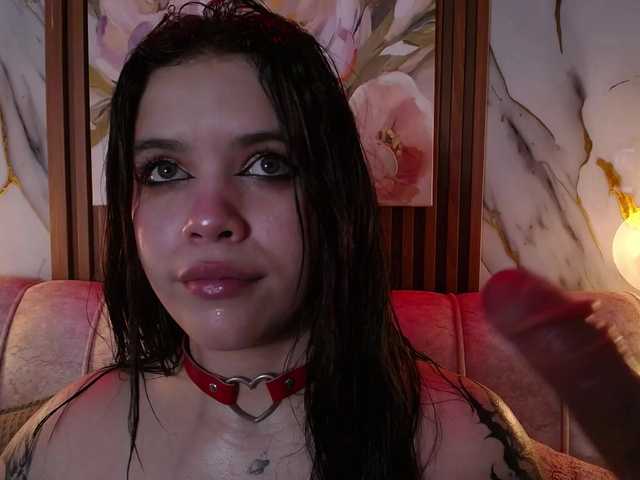 Annybutty's BongaCams show and profile