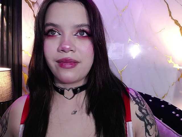 Annybutty live cam on BongaCams