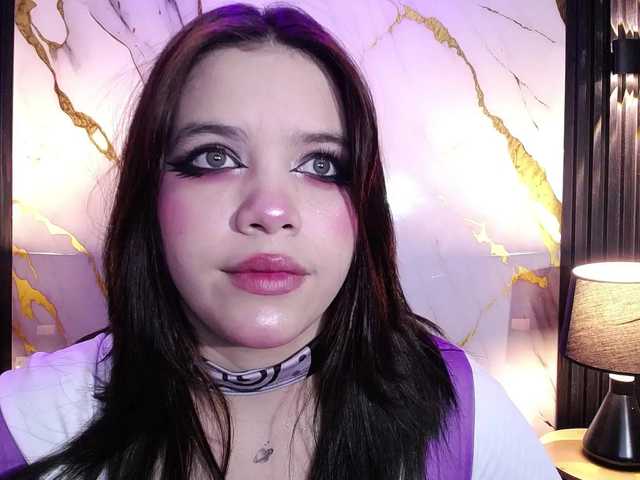 Annybutty live cam on BongaCams