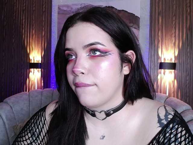 Annybutty live cam on BongaCams
