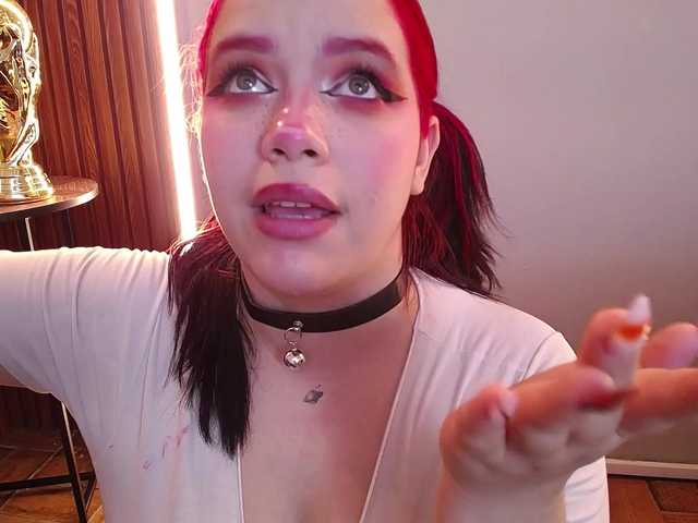 Annybutty live cam on BongaCams