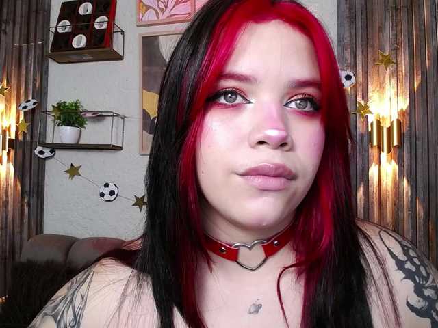 Annybutty live cam on BongaCams