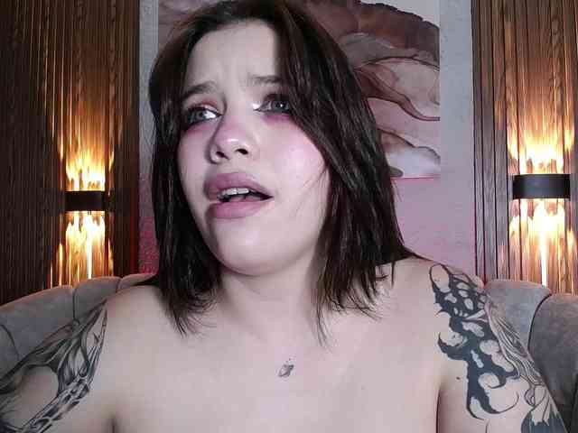Modelo: Annybutty