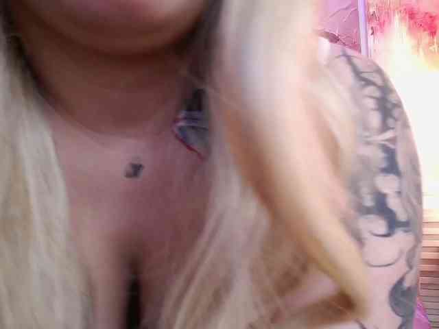 Annybutty webcam