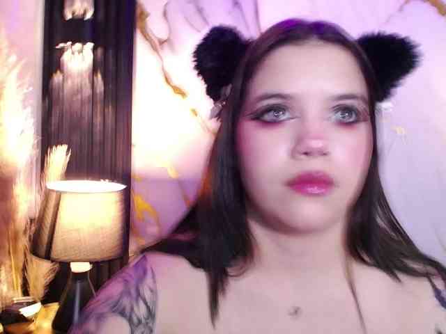Annybutty webcam