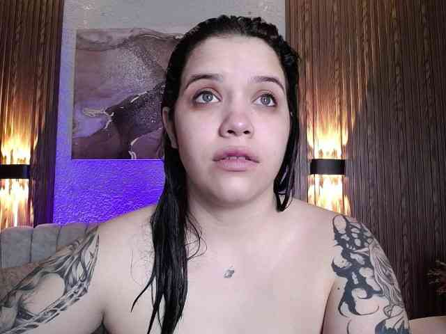 Annybutty Live Webcam on BongaCams