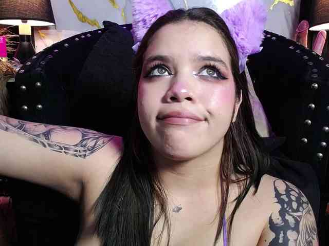 Annybutty webcam