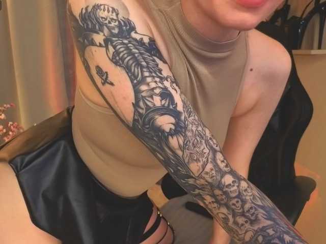 ShiroHeby's BongaCams show and profile