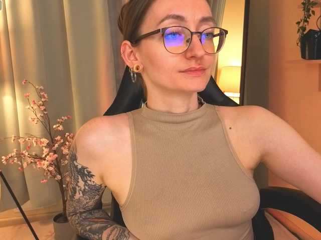 ShiroHeby's BongaCams show and profile