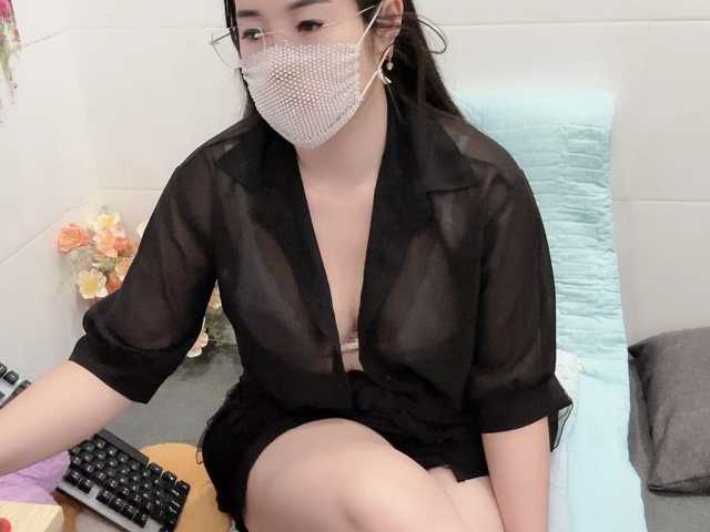 Linh97 live cam on BongaCams