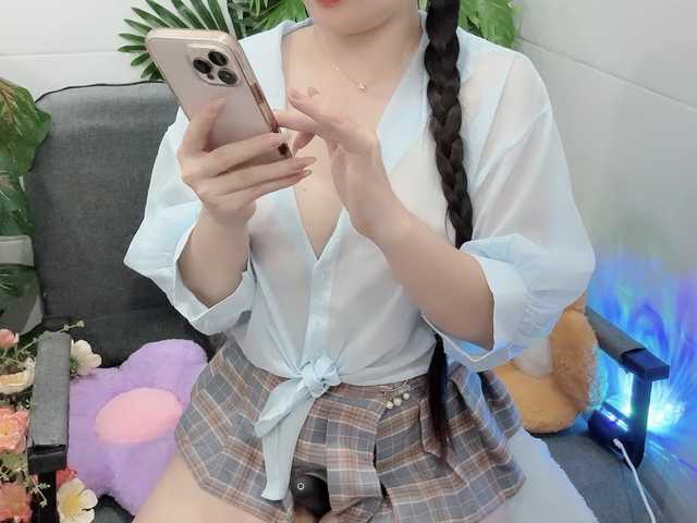 Linh97 live cam on BongaCams