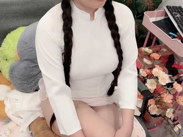 Linh97 live cam on BongaCams