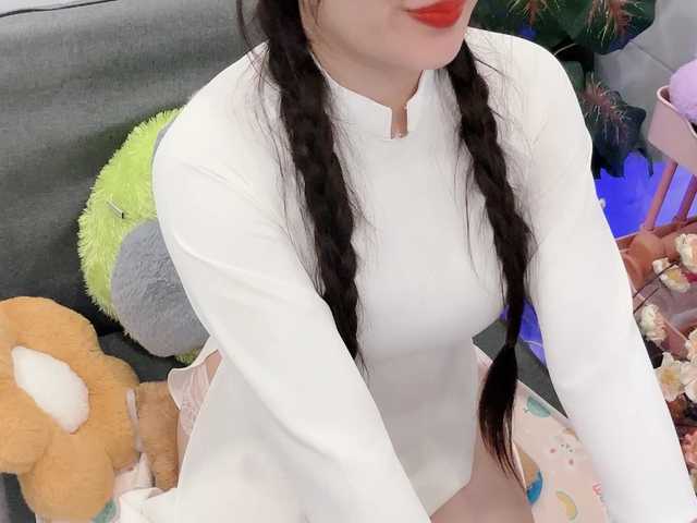 Linh97 live webcam show