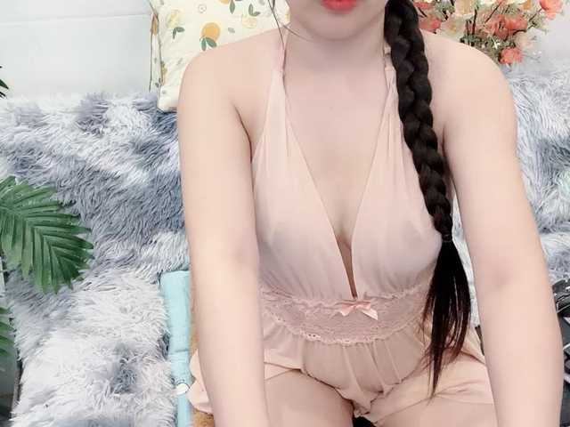 Linh97 live cam on BongaCams