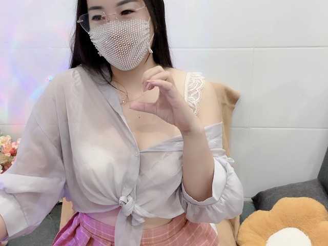 Linh97 live cam on BongaCams