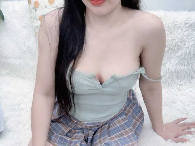 Linh97's BongaCams show and profile