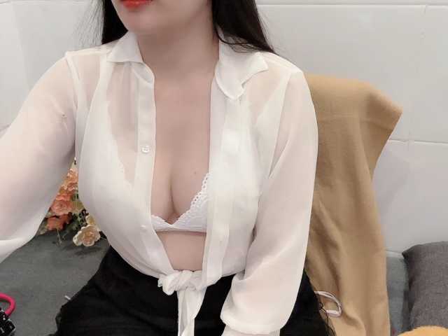 Linh97 live cam on BongaCams