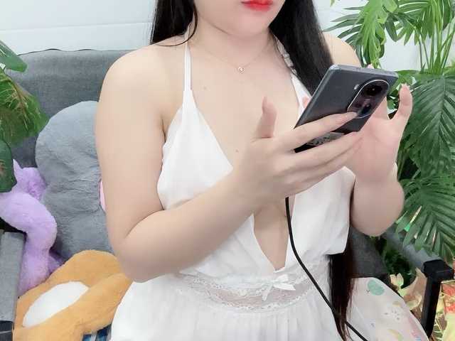 Linh97 live cam on BongaCams