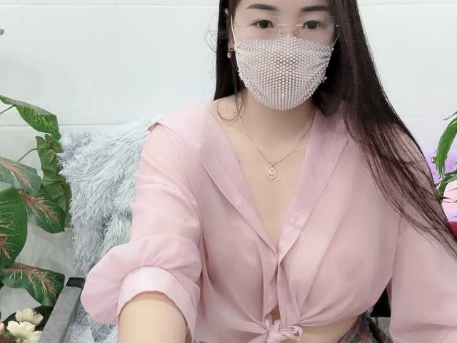 Linh97 live cam on BongaCams