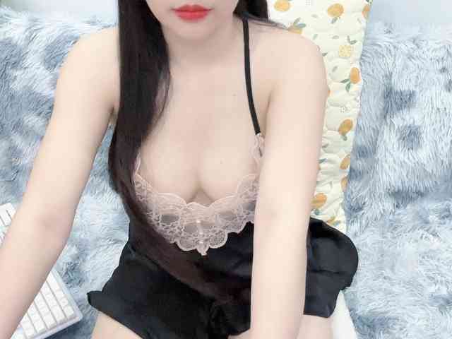 Linh97 Live Webcam on BongaCams