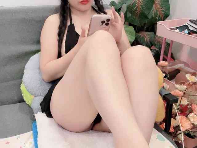 Linh97 Live Webcam on BongaCams