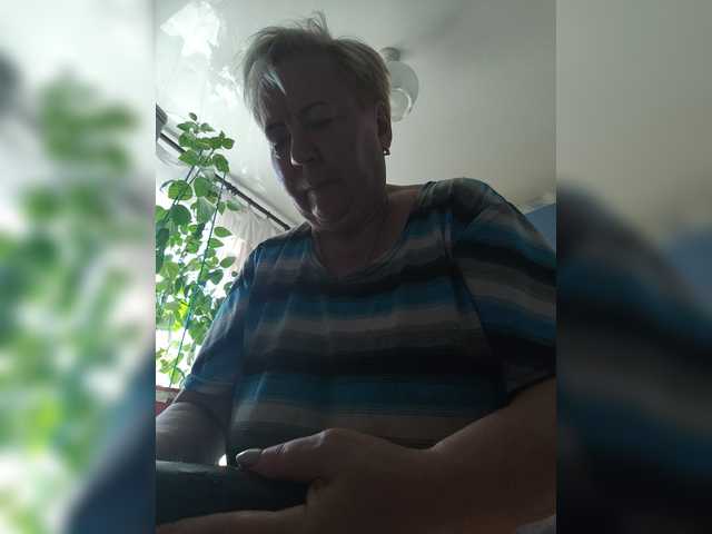Alena61 live cam on BongaCams