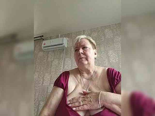 Alena61 Live Webcam on BongaCams