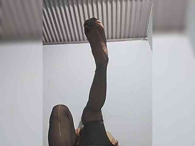 Sexy-ladyass89 webcam