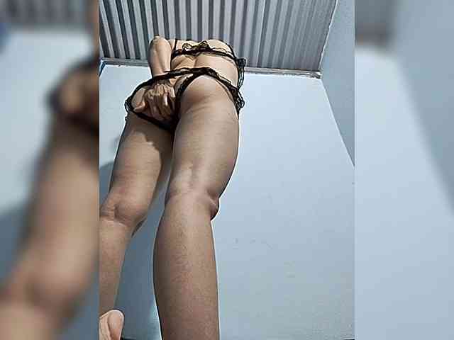Sexy-ladyass89 webcam