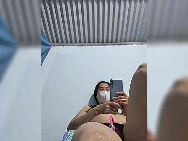 Sexy-ladyass89 webcam