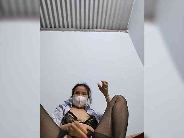 Sexy-ladyass89 webcam