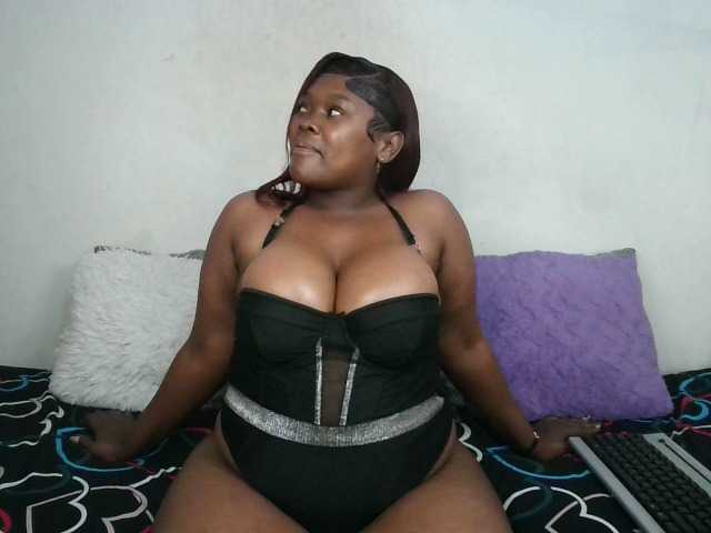 Thickqueenxxx live cam on BongaCams