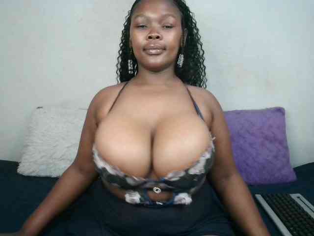 Thickqueenxxx webcam